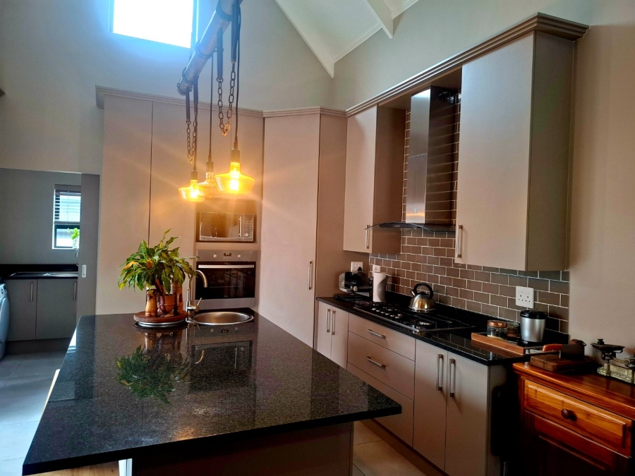 2 Bedroom Property for Sale in Hartenbos Central Western Cape